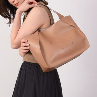 非公開: 【COOCO】SMILEY/パンチングフェイクレザートートバッグ/A4対応